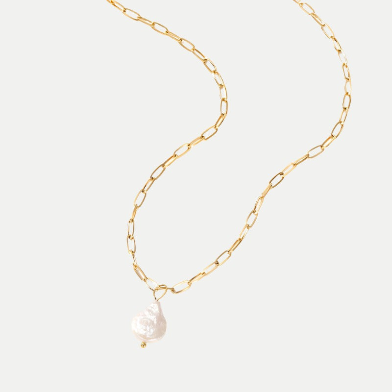 Élise – Elegant Gold Necklace