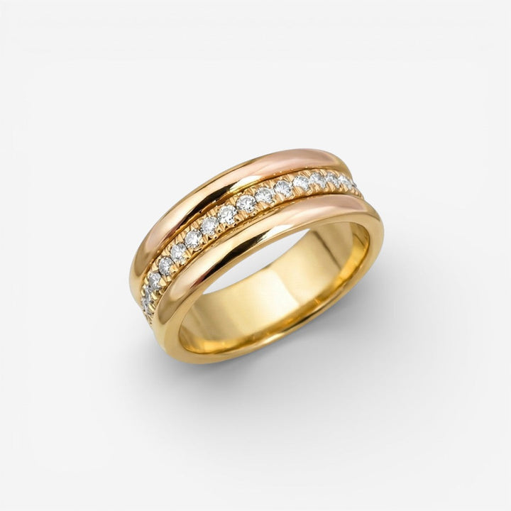 Sarah - Classic Vintage Ring Featuring Zirconia Inlay