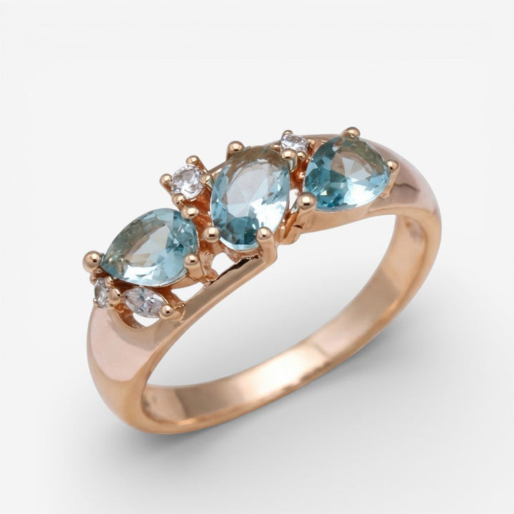 Elegant Vintage Gold Ring with Blue Zirconia