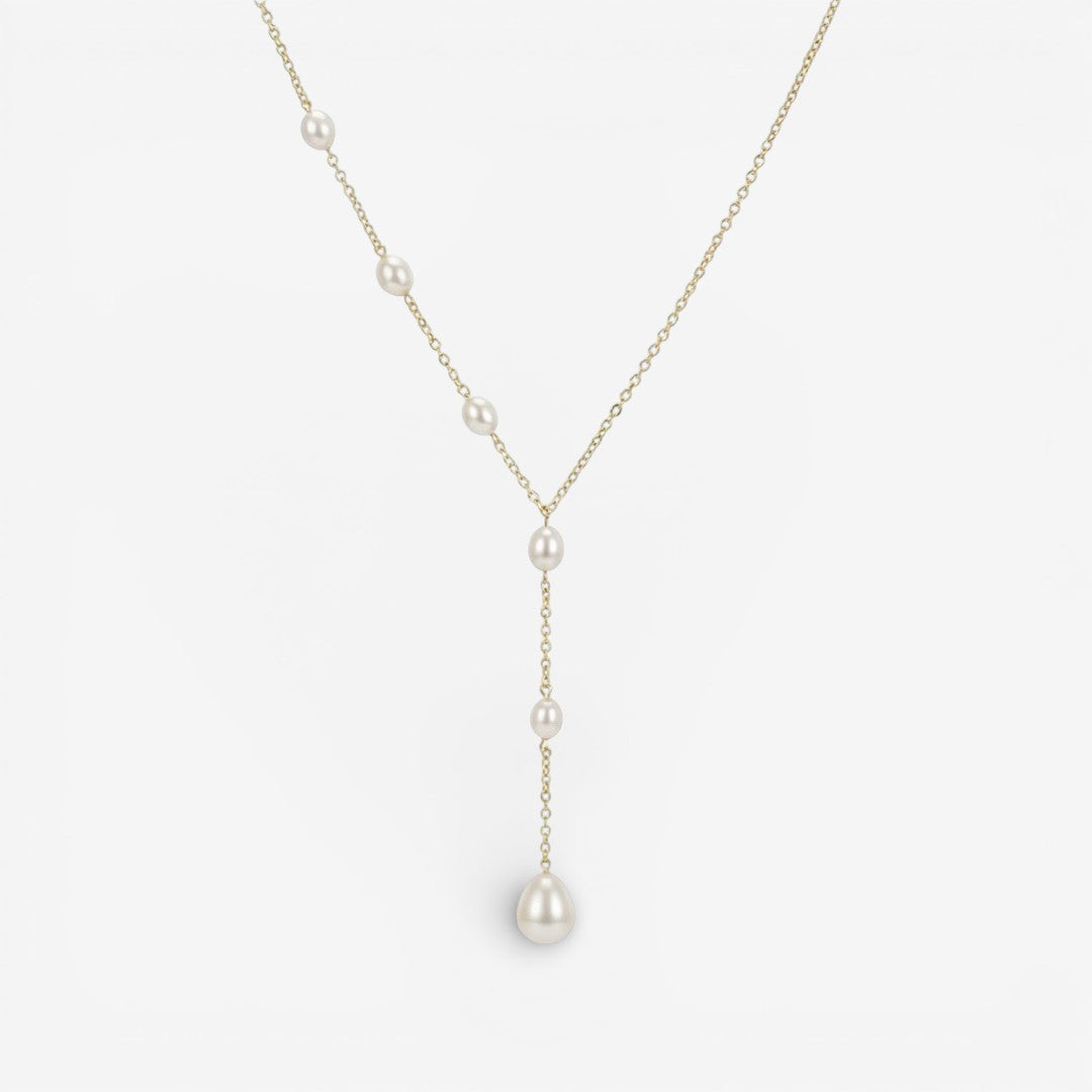 Classic Pearl Pendant Necklace