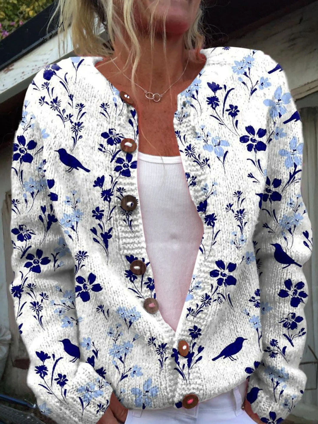 Retro Floral-Embellished Cardigan with Button Details