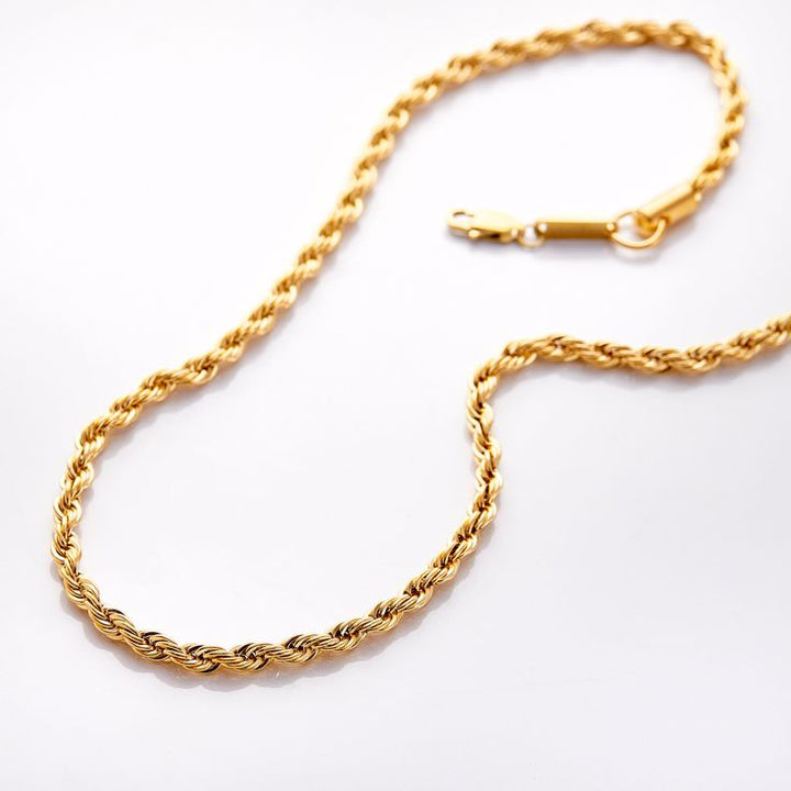 Hélène – Gold Necklace with Decorative Dots
