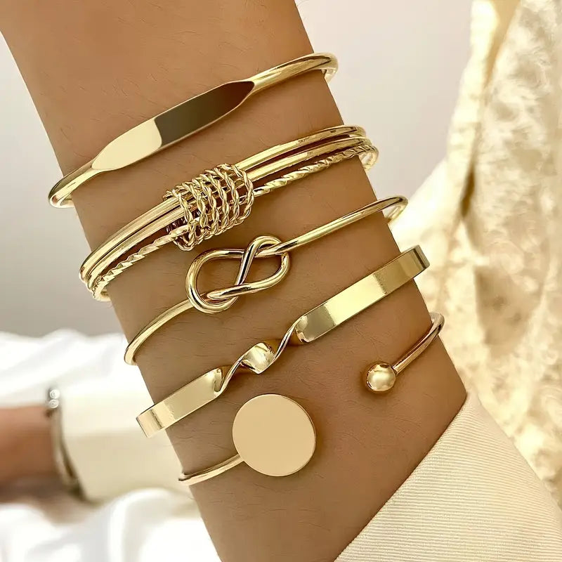 Chic Knot Bracelet