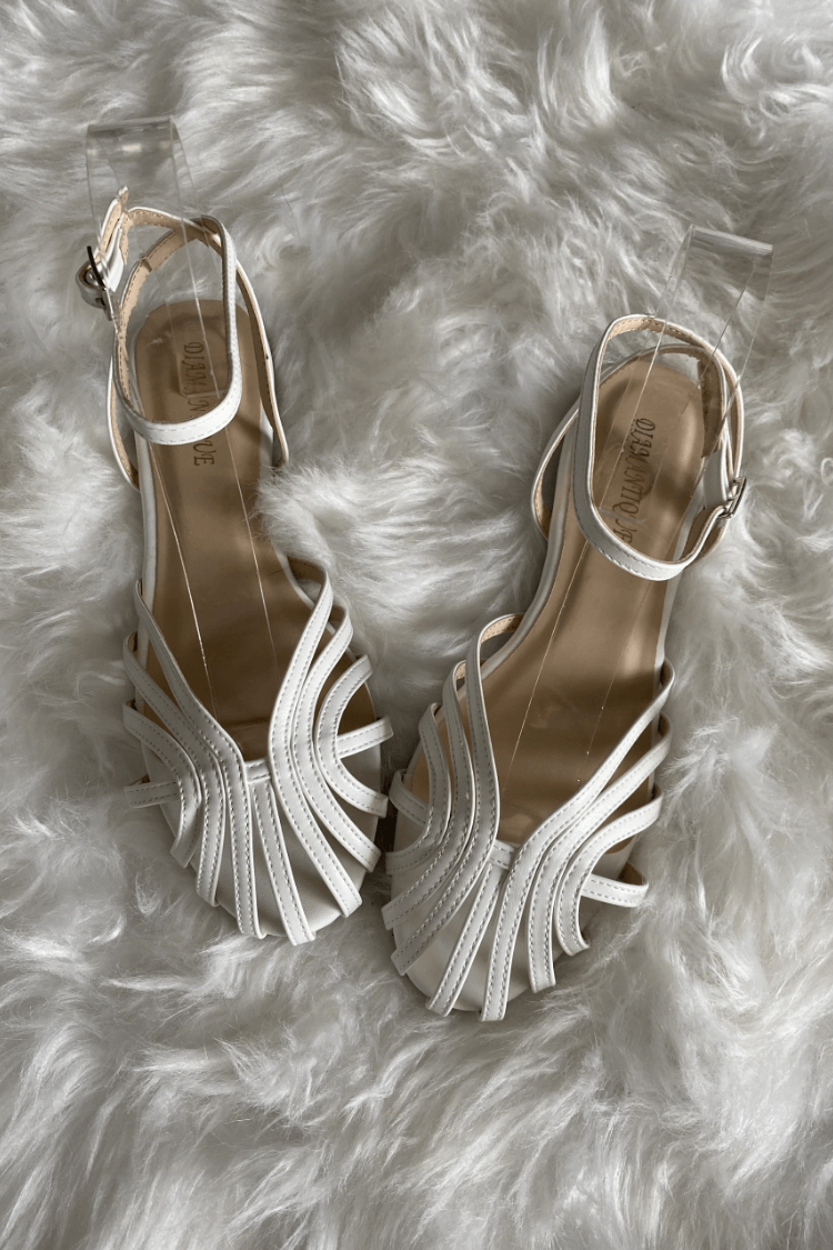 Paula | Elegant Golden Sandals
