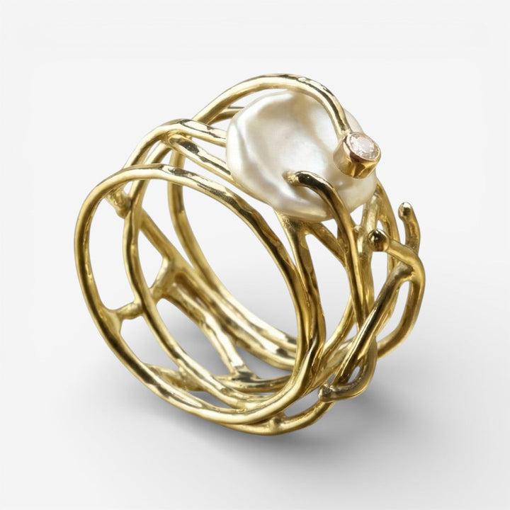 Samira - Elegant Gold Ring with Pearl Accents
