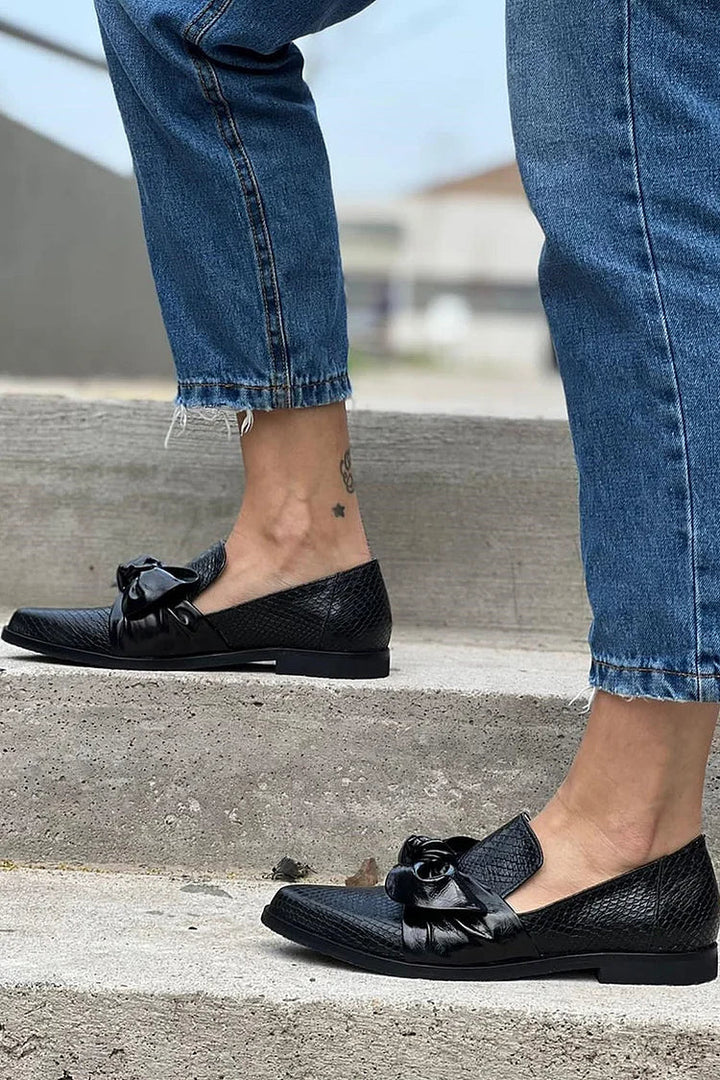 Chelsea | Elegant Loafers with Bow