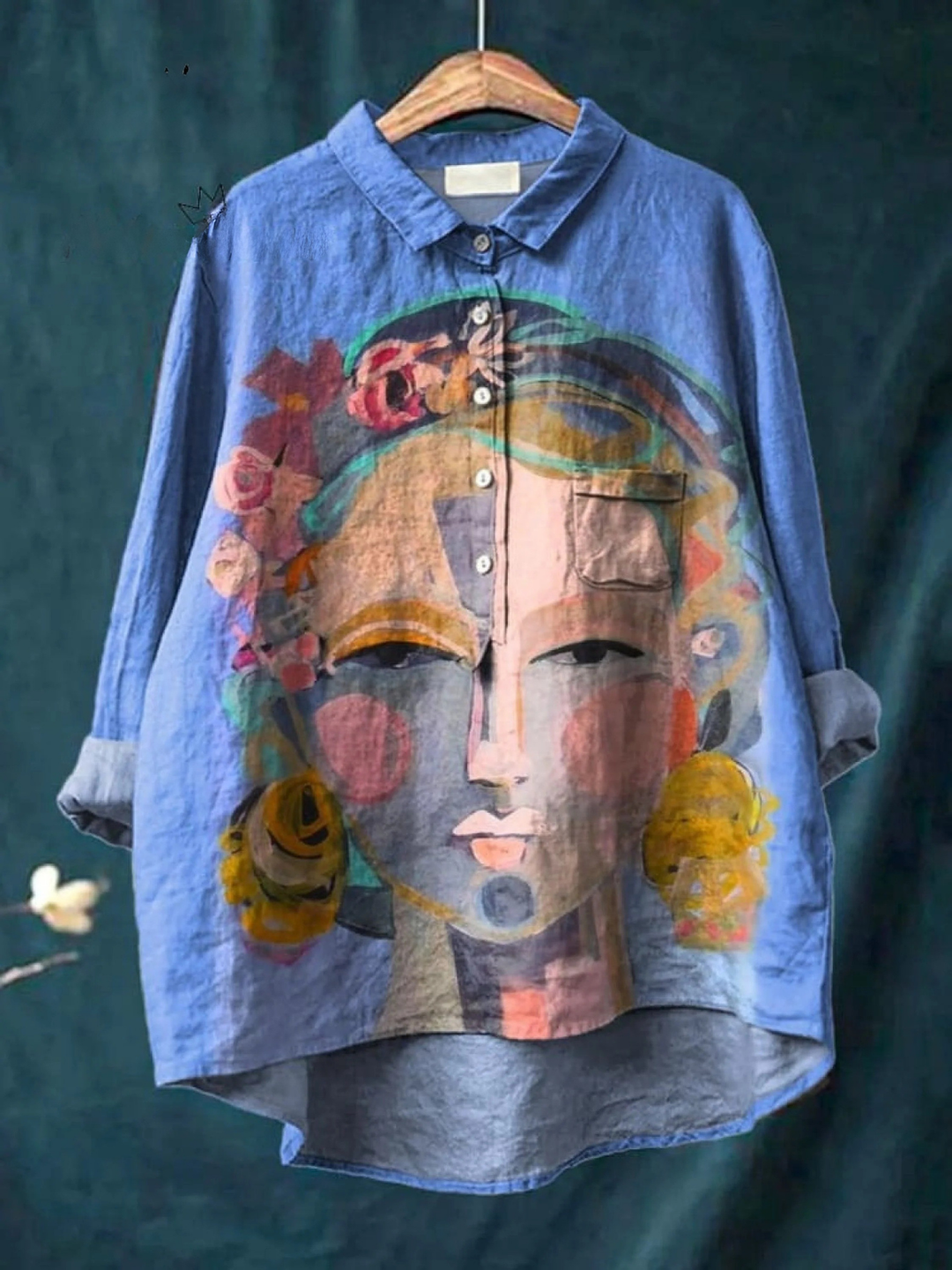 Martha | Casual Tee Featuring Frida Portrait in Oil Print