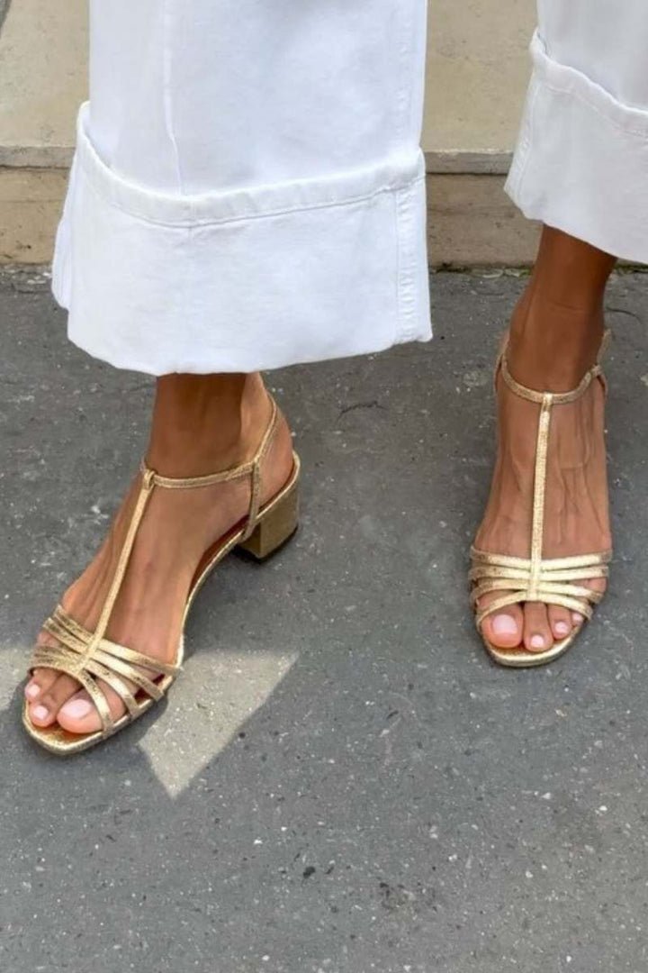 Amelie | Chic Gold Sandals for Daily Elegance