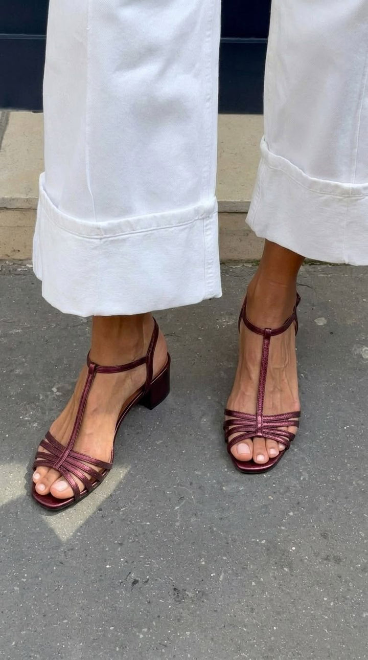 Amelie | Chic Gold Sandals for Daily Elegance