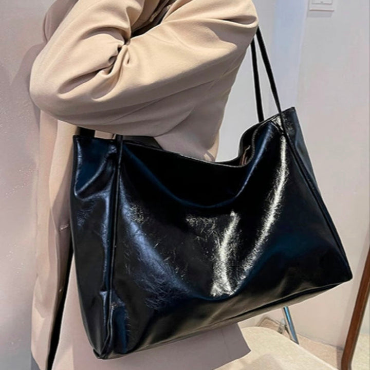 Paula | Glossy Leather Handbag