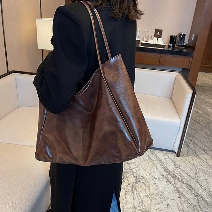 Paula | Glossy Leather Handbag