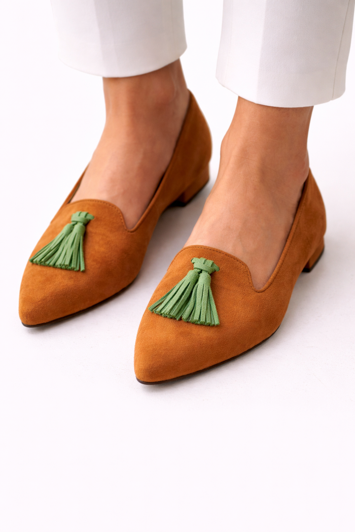 Freya | Loafers with Pom-Pom