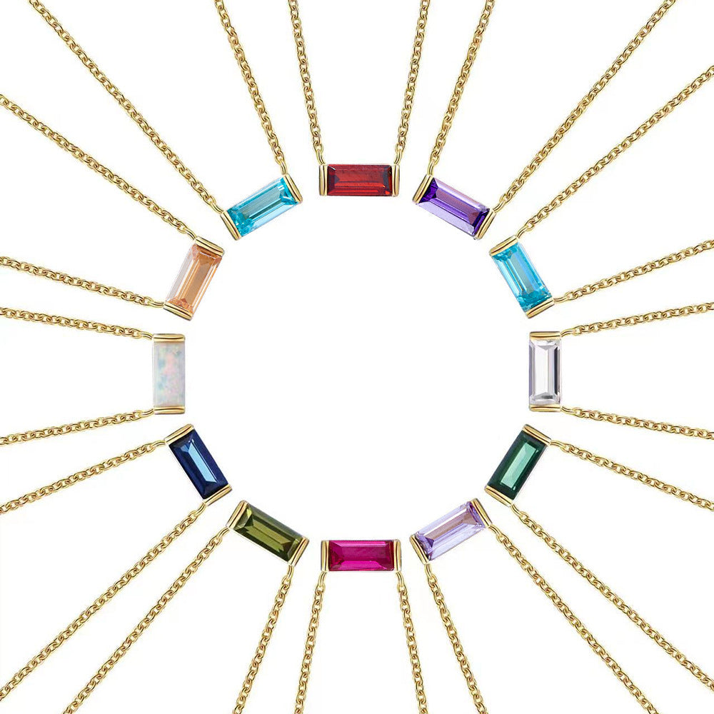 Livia – Elegant Silver Necklace with Graceful Pendant