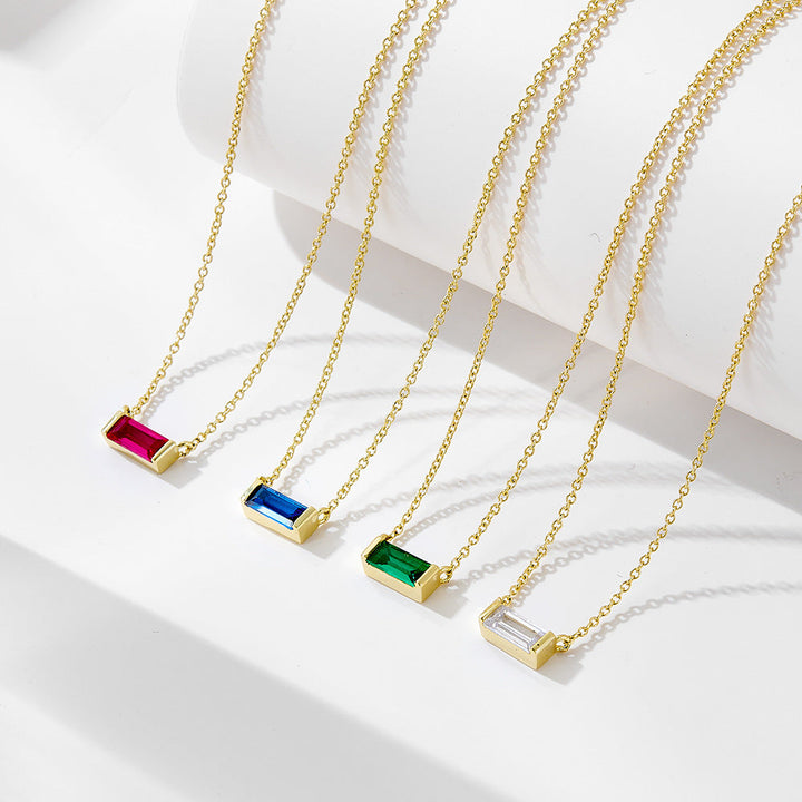 Livia – Elegant Silver Necklace with Graceful Pendant