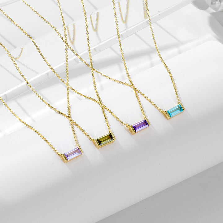 Livia – Elegant Silver Necklace with Graceful Pendant
