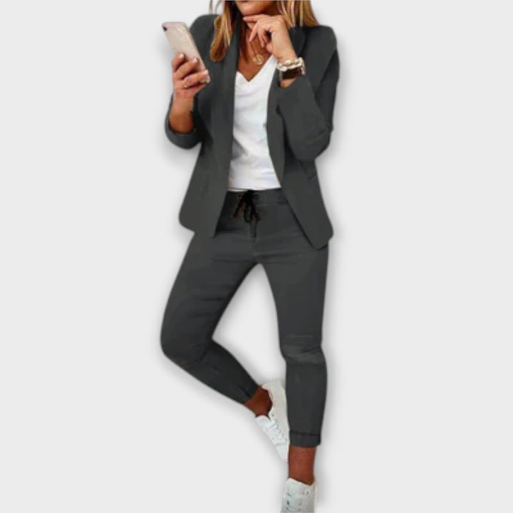 Wieke Elegant Blazer Set