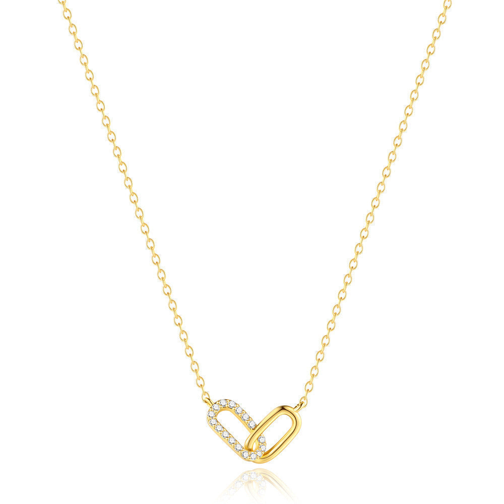 Karine – Graceful Silver Necklace Featuring a Delicate Round Pendant