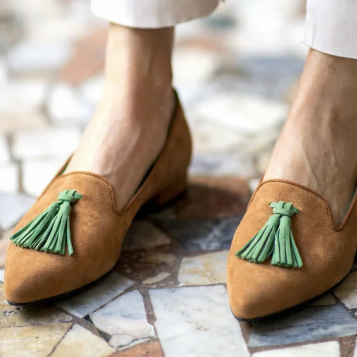 Freya | Loafers with Pom-Pom