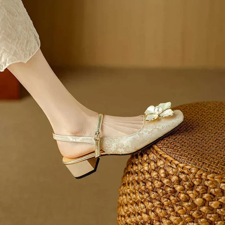 Mathilde – Stylish Women's Shoes Featuring Floral Accents