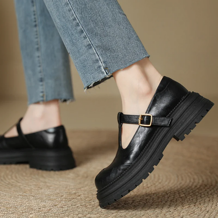 Luisa – Classic T-Bar Vintage Shoes