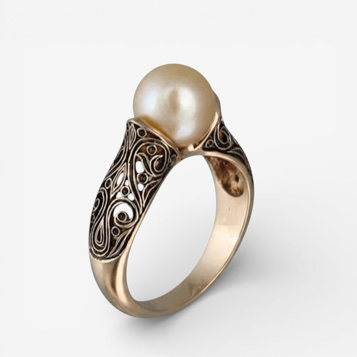Classic Gold Pearl Ring