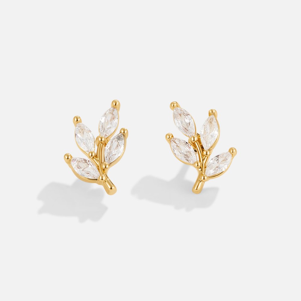 Zoé – Leaf-Detail Gold Earrings