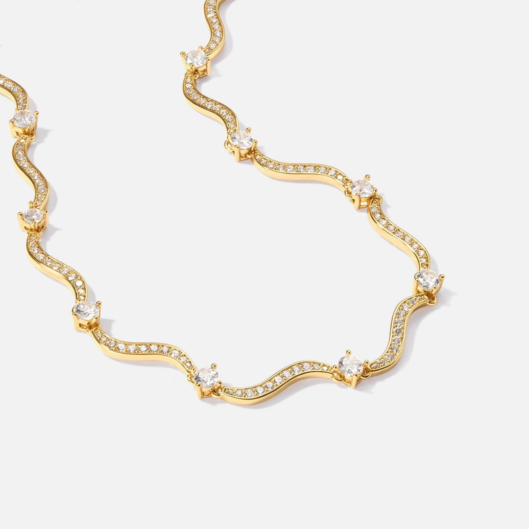 Judith – Geometric Gold Necklace