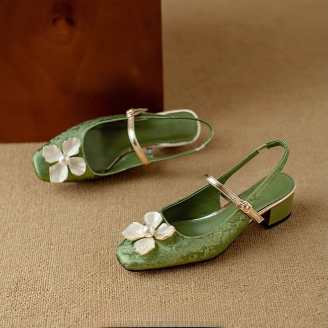 Mathilde – Stylish Women's Shoes Featuring Floral Accents