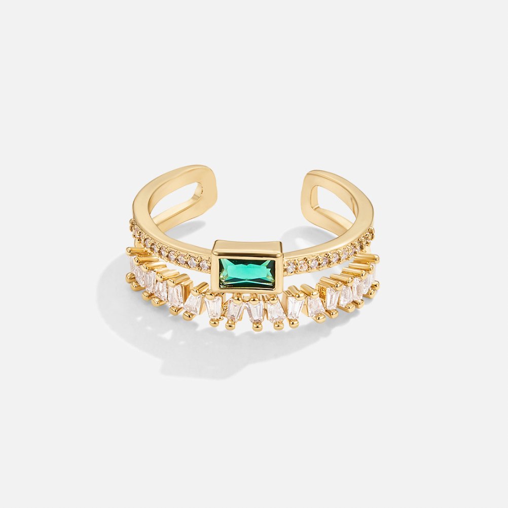 Sabine – Gold-Plated Ring Featuring Emerald Green Highlights