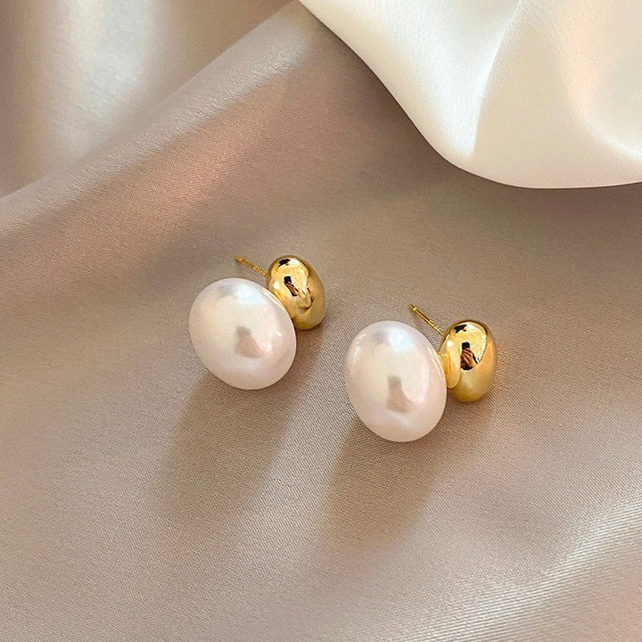 Classic Aeri Vintage Pearl Earrings