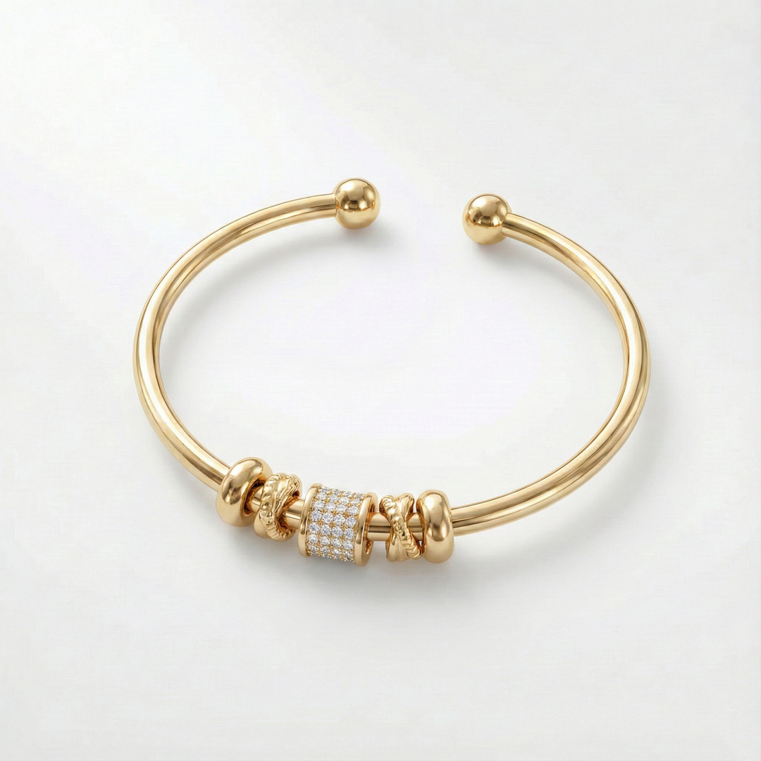 Nina – Customizable Gold Charm Bracelet