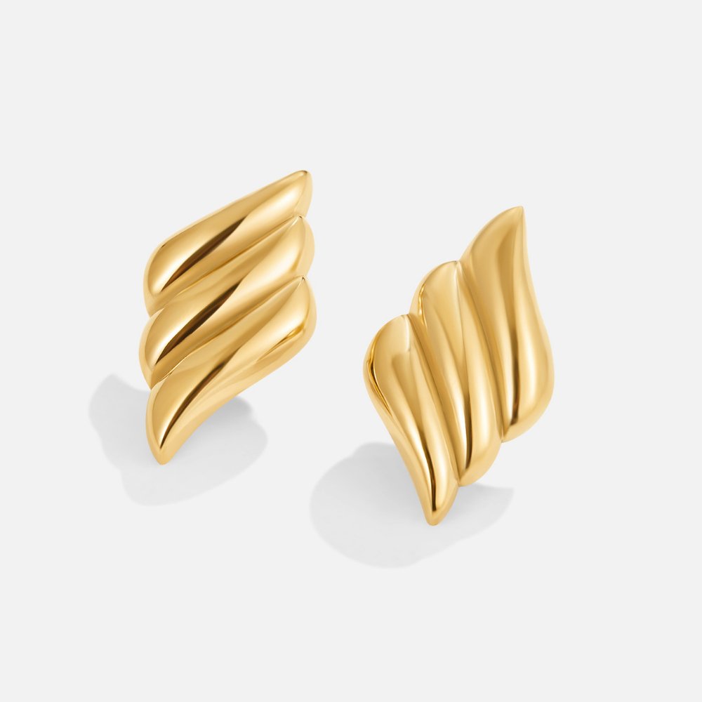 Camille – Wavy Textured Gold Earrings
