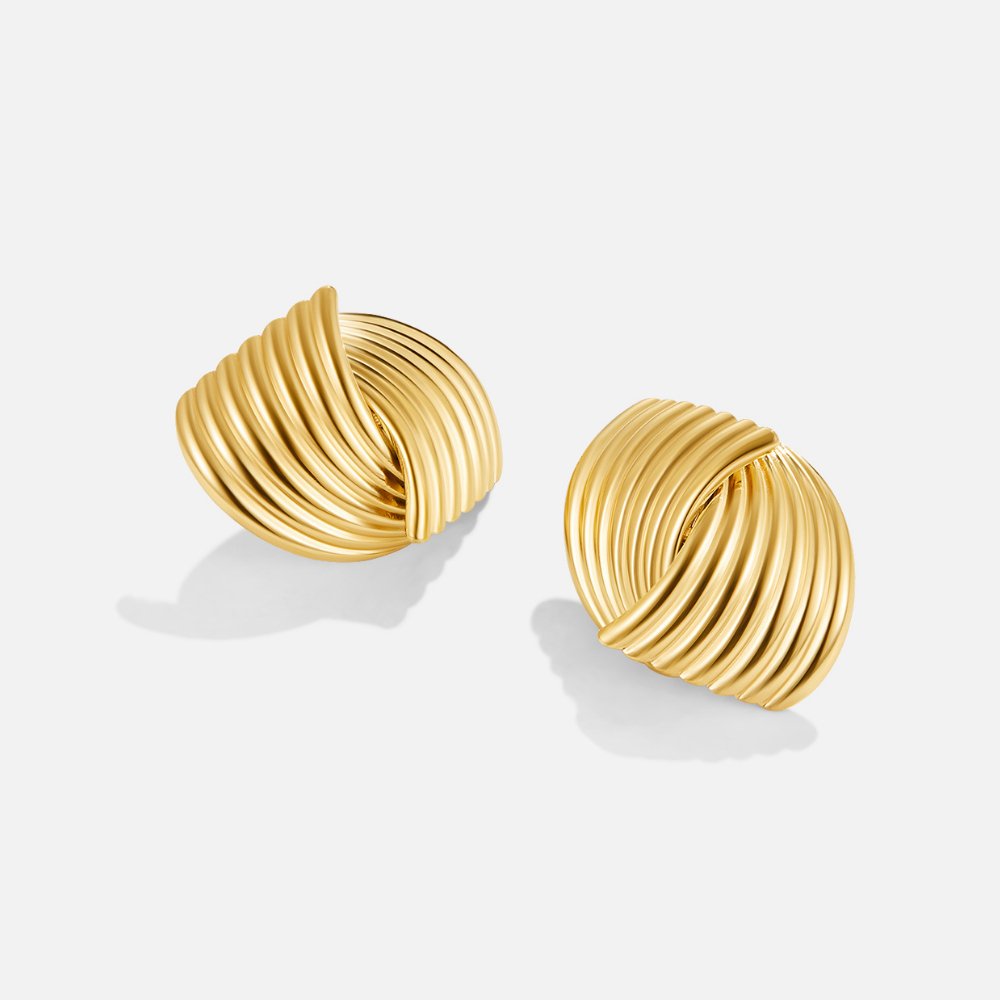 Anaïs – Fan-Structured Gold Earrings