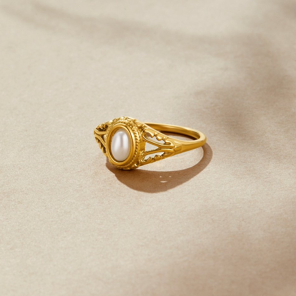 Classic Pearl-Embellished Royal Vintage Ring