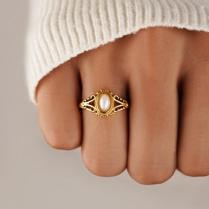 Classic Pearl-Embellished Royal Vintage Ring