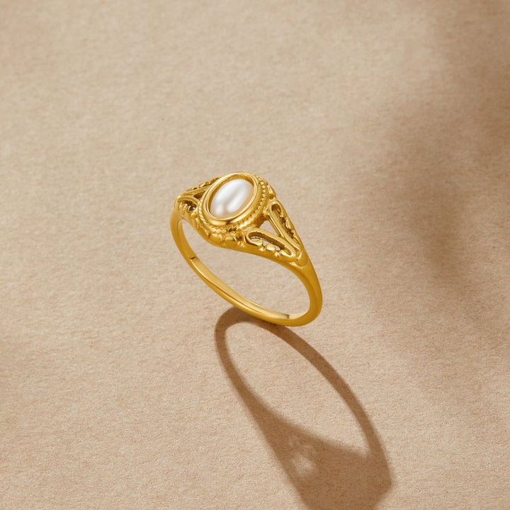 Classic Pearl-Embellished Royal Vintage Ring